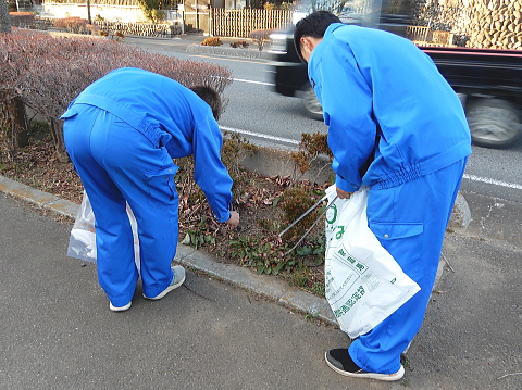 清掃美化活動を行いました（12/12 実施）